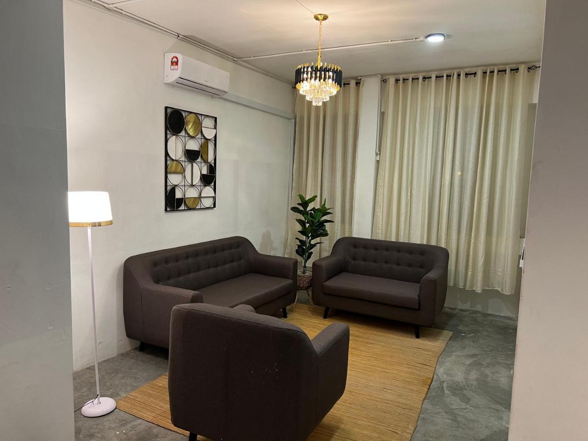 Cassia Inn Kuching Bagian luar foto